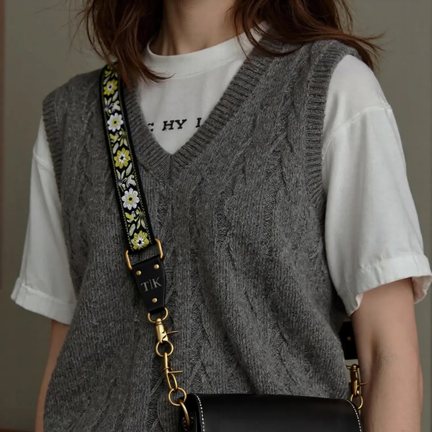 Personalized Embroidered Bag Strap – Custom Name Shoulder Strap (Floral)