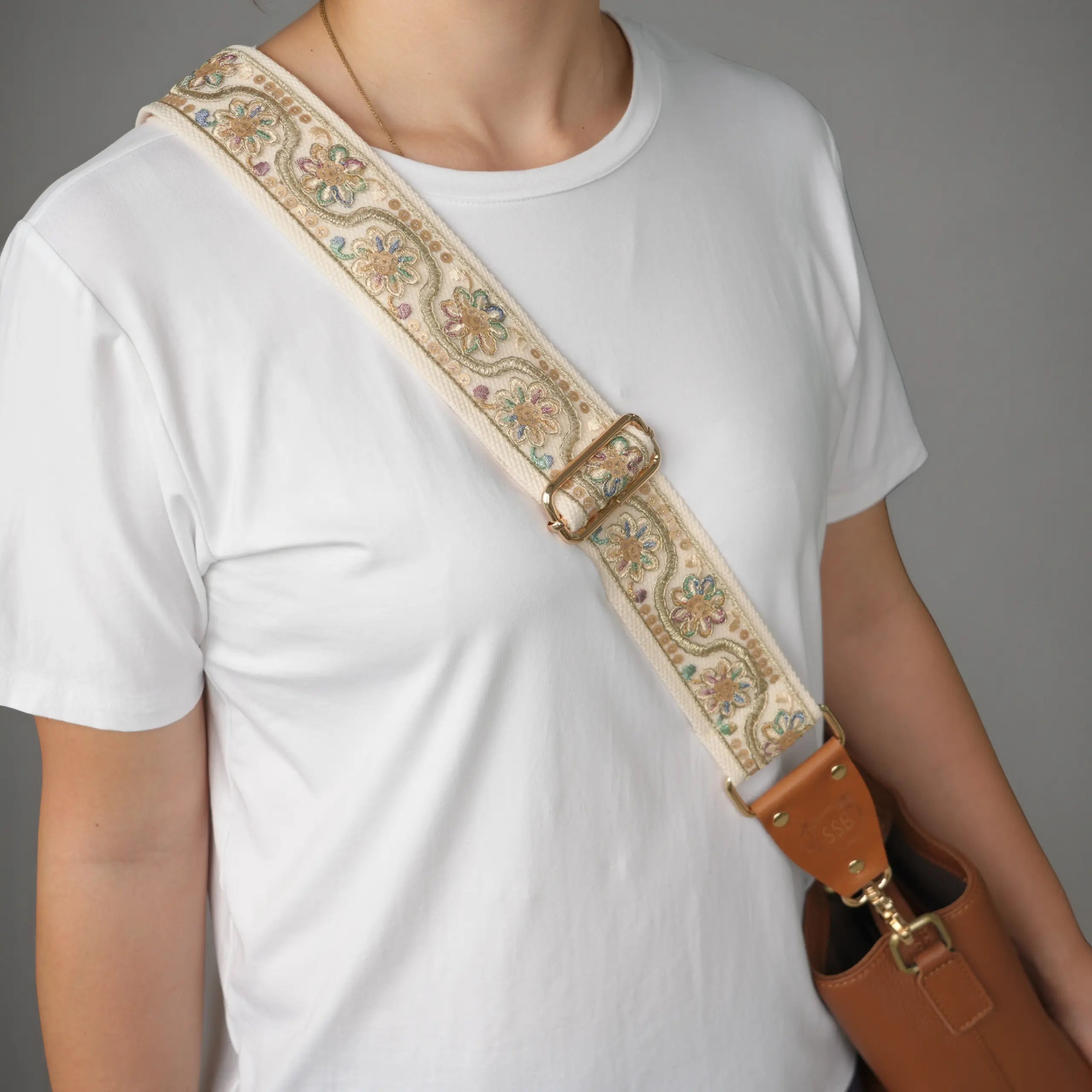 Personalized Embroidered Bag Strap – Custom Name Shoulder Strap (Elegant)